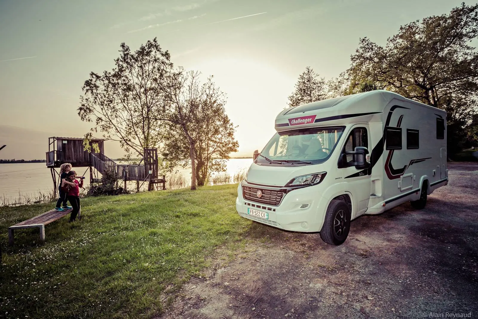 Köp Challenger husbil nära Varberg, Göteborg och Kungsbacka