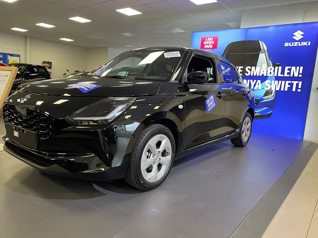 Suzuki Swift Hybrid Vinterdäck ingår! 3års fri service!