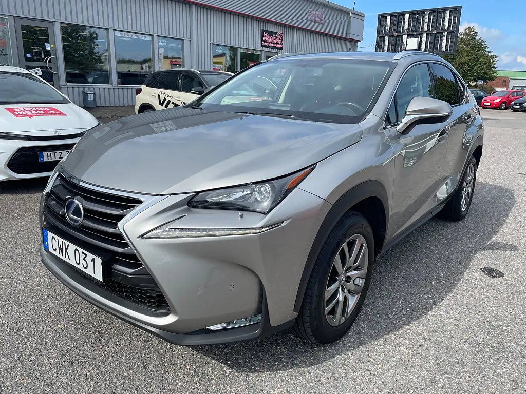Lexus NX 300h AWD 2.5 AWD E-CVT Business Line Euro 6