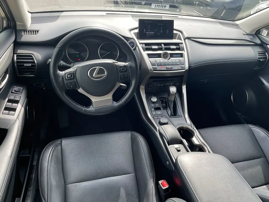 Lexus NX 300h AWD 2.5 AWD E-CVT Business Line Euro 6