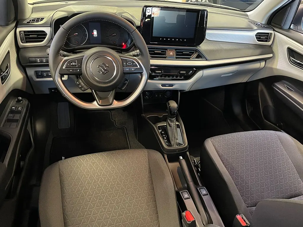 Suzuki Swift Select Hybrid CVT Vinterdäck ingår, 3års fri service