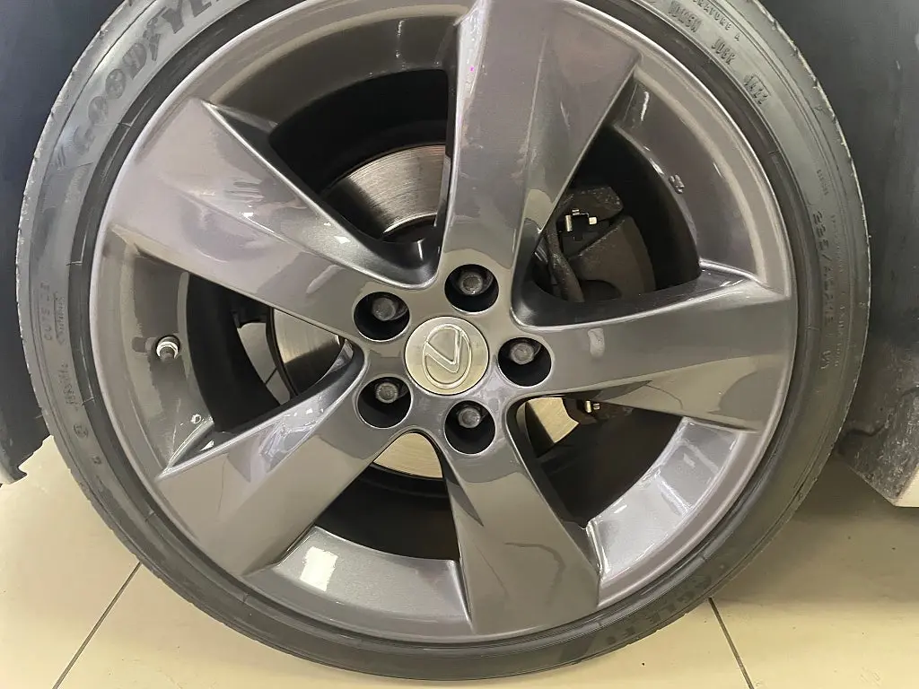 Lexus IS 250 C 2.5 V6 Cab
