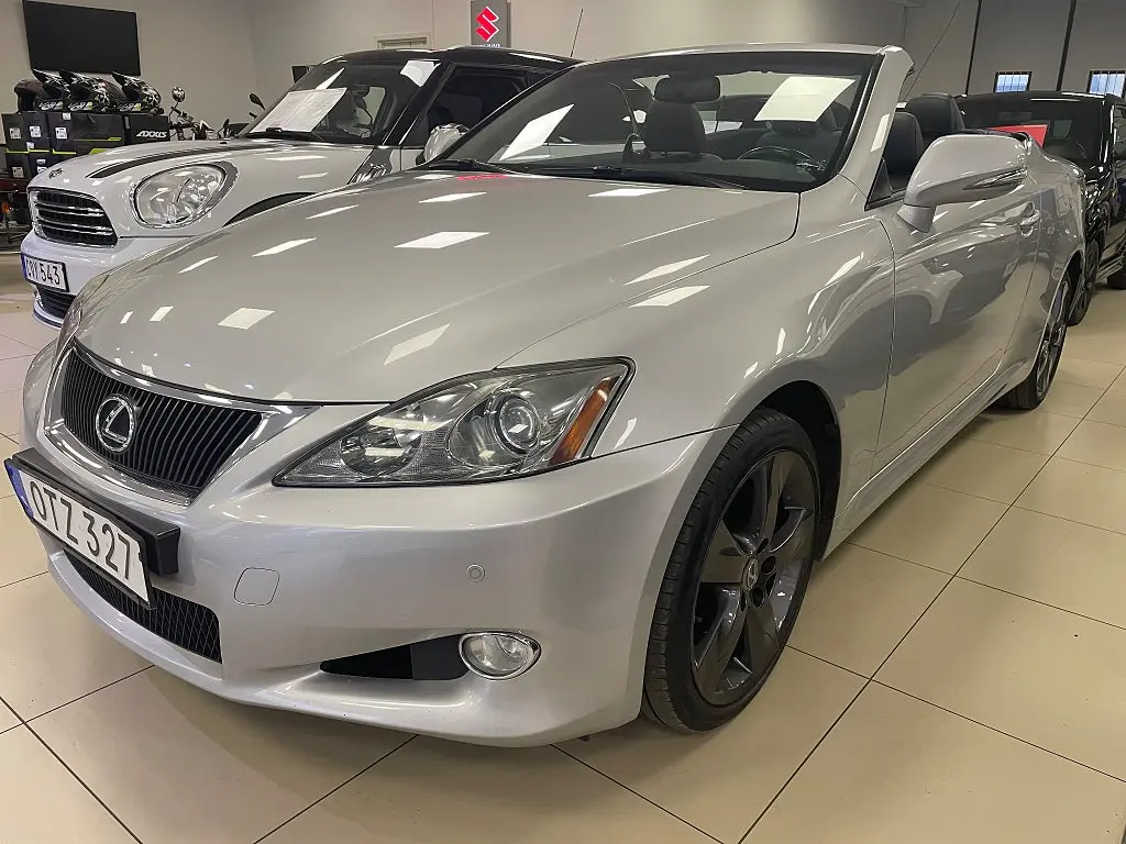 Lexus IS 250 C 2.5 V6 Cab