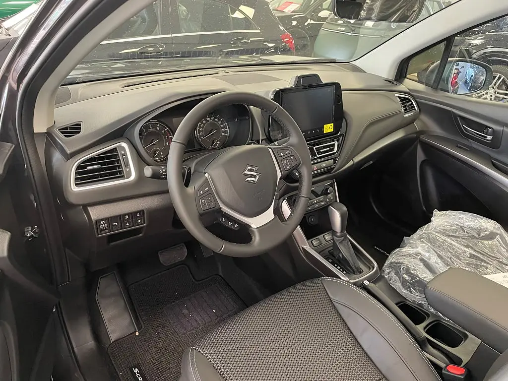 Suzuki S-Cross Hybrid Euro 6 Inclusive