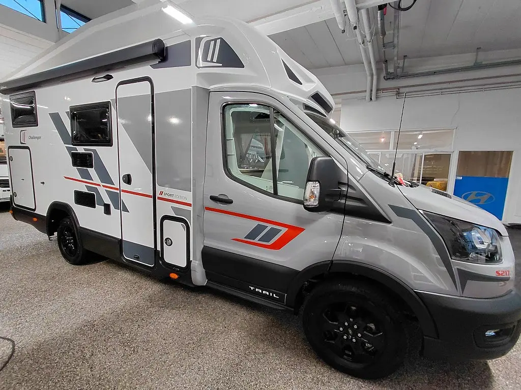 CHALLENGER S217 Automat Långbäddad Solcell Omgående leverans