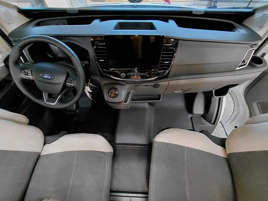 CHALLENGER 328  Graphite Edition M26 - Ford Transit 2.0L 165 Automat