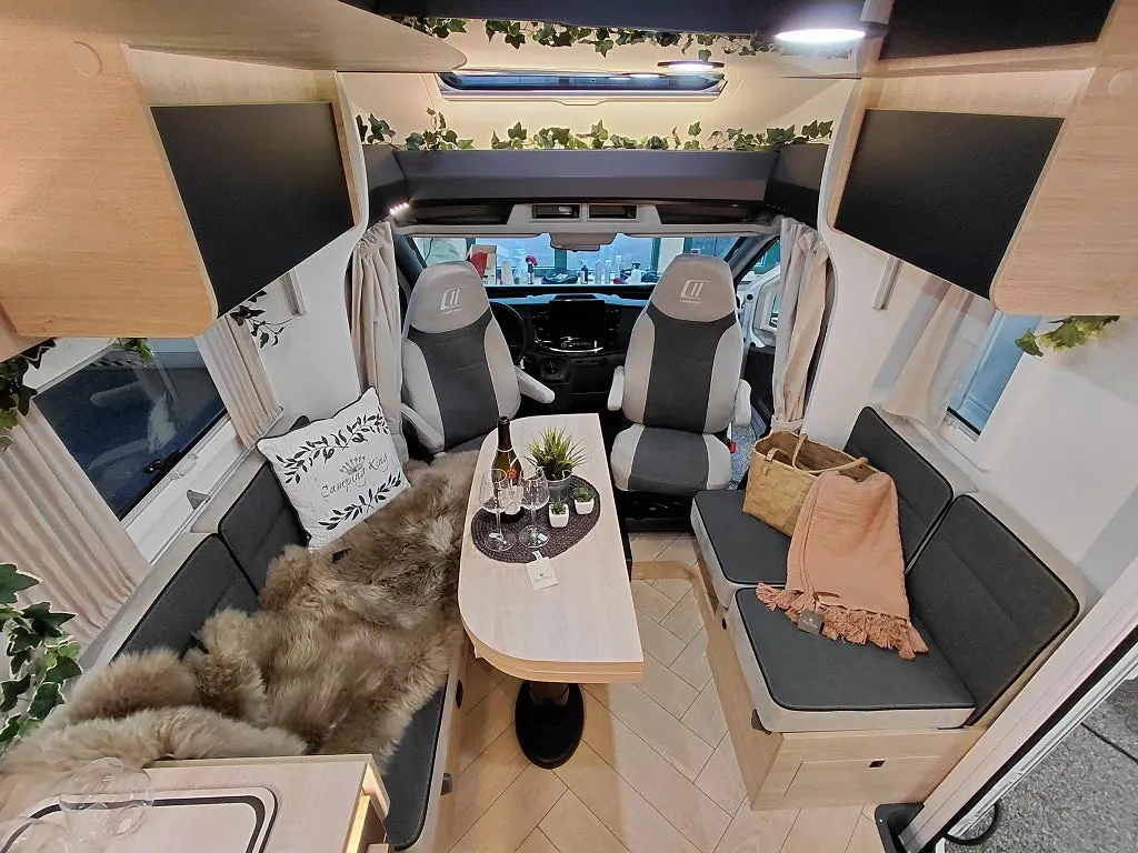 CHALLENGER 317 Långbäddar med taksäng automat Graphite Edition M26
