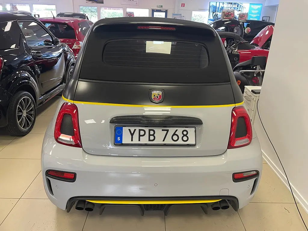 Abarth 595C 1.4 T-JET 16V Euro 6 OBS 1800 mil 3 års beg. garanti