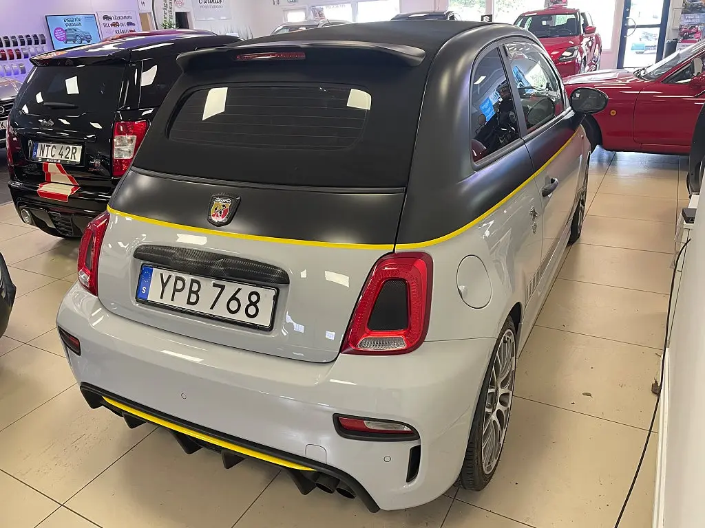 Abarth 595C 1.4 T-JET 16V Euro 6 OBS 1800 mil 3 års beg. garanti