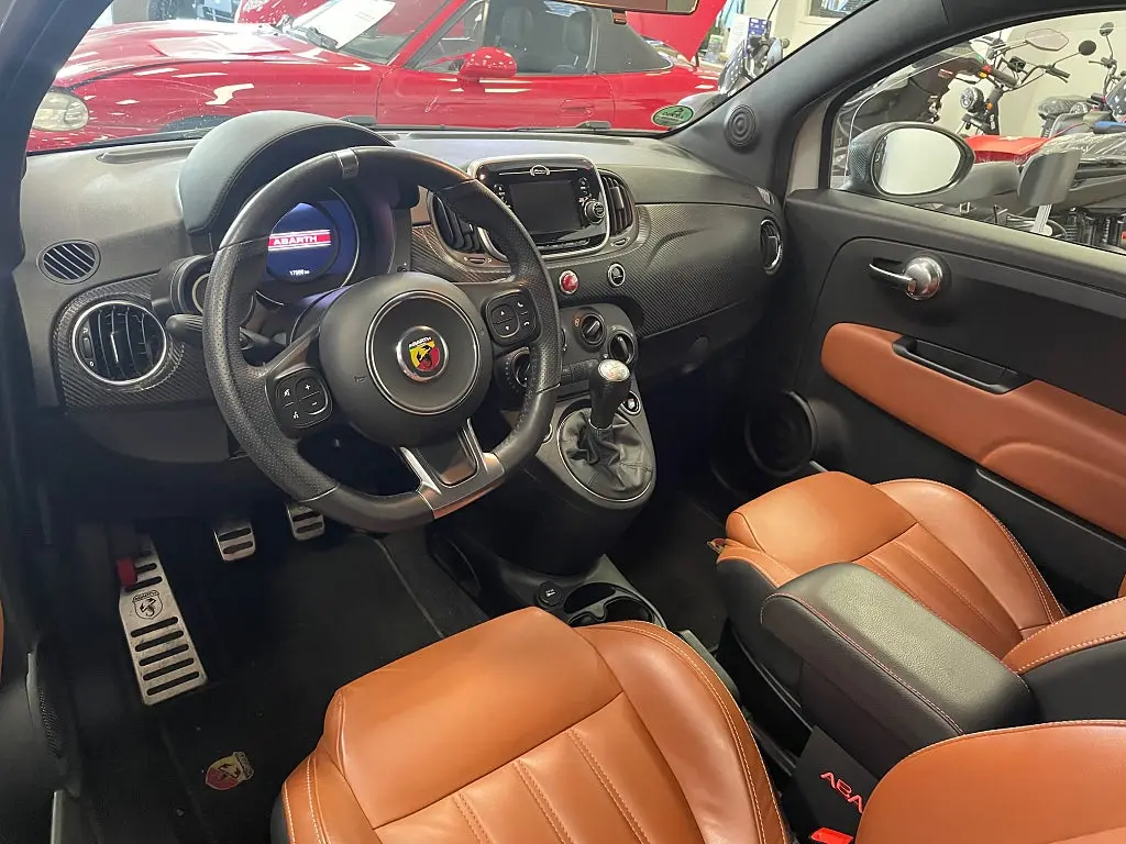 Abarth 595C 1.4 T-JET 16V Euro 6 OBS 1800 mil 3 års beg. garanti