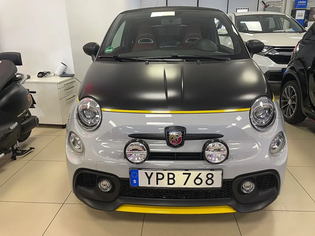 Abarth 595C 1.4 T-JET 16V Euro 6 OBS 1800 mil 3 års beg. garanti