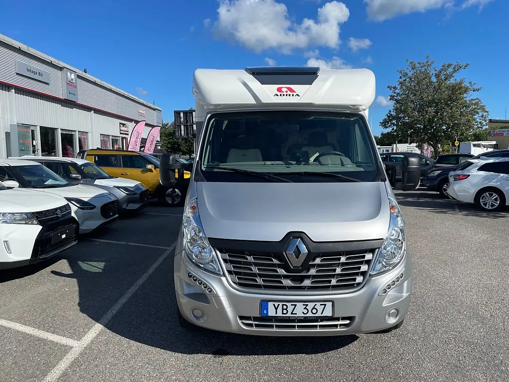 Adria MATRIX SUPREME M 687 SL Mässpris! Långbädd,Alde,Ugn,Taksäng