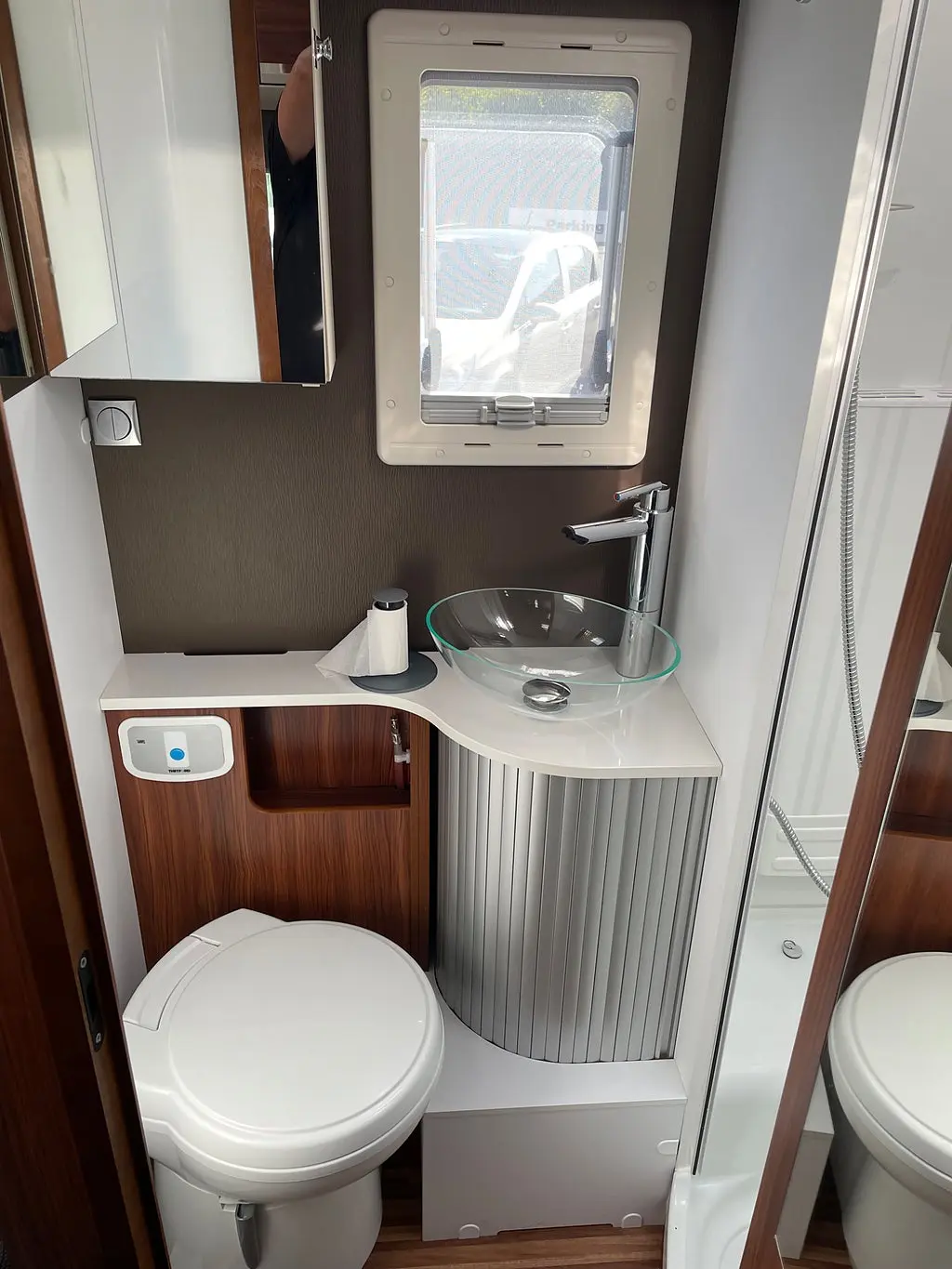 Adria MATRIX SUPREME M 687 SL Mässpris! Långbädd,Alde,Ugn,Taksäng