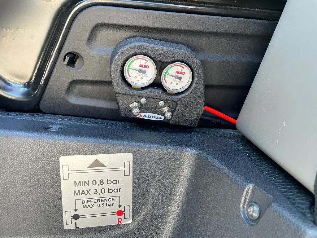 Adria MATRIX SUPREME M 687 SL Mässpris! Långbädd,Alde,Ugn,Taksäng