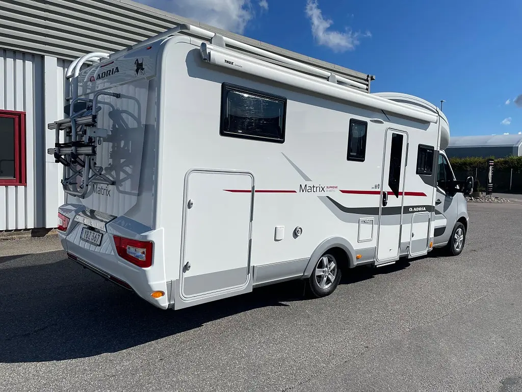 Adria MATRIX SUPREME M 687 SL Mässpris! Långbädd,Alde,Ugn,Taksäng
