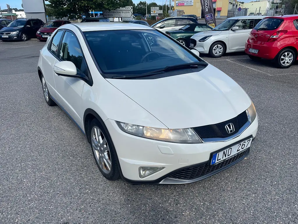 Honda Civic 5-dörrar 1.8 i-VTEC Sport Euro 5