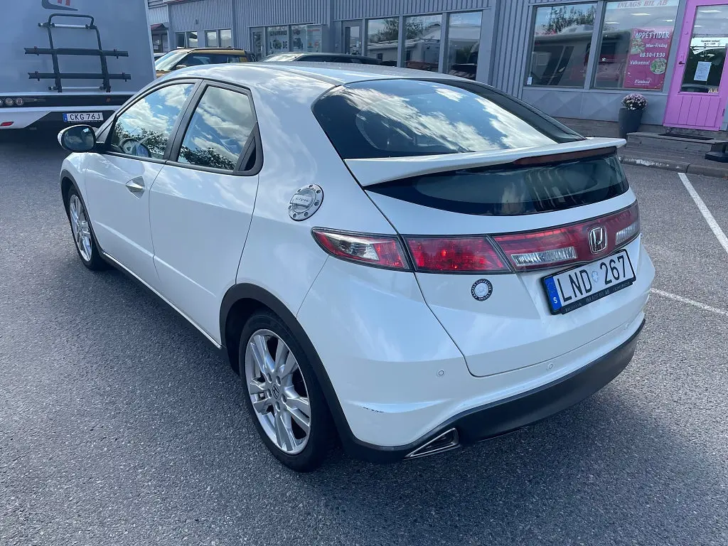 Honda Civic 5-dörrar 1.8 i-VTEC Sport Euro 5